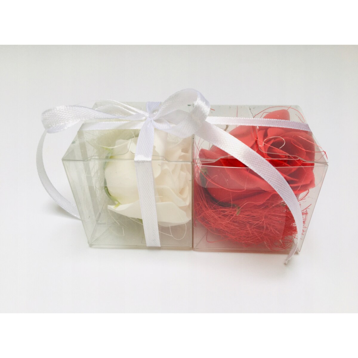 FLOWER BOX KWIATY MYDLANE RÓŻA BIAŁO CZERWONA na prezent upominek podarunek