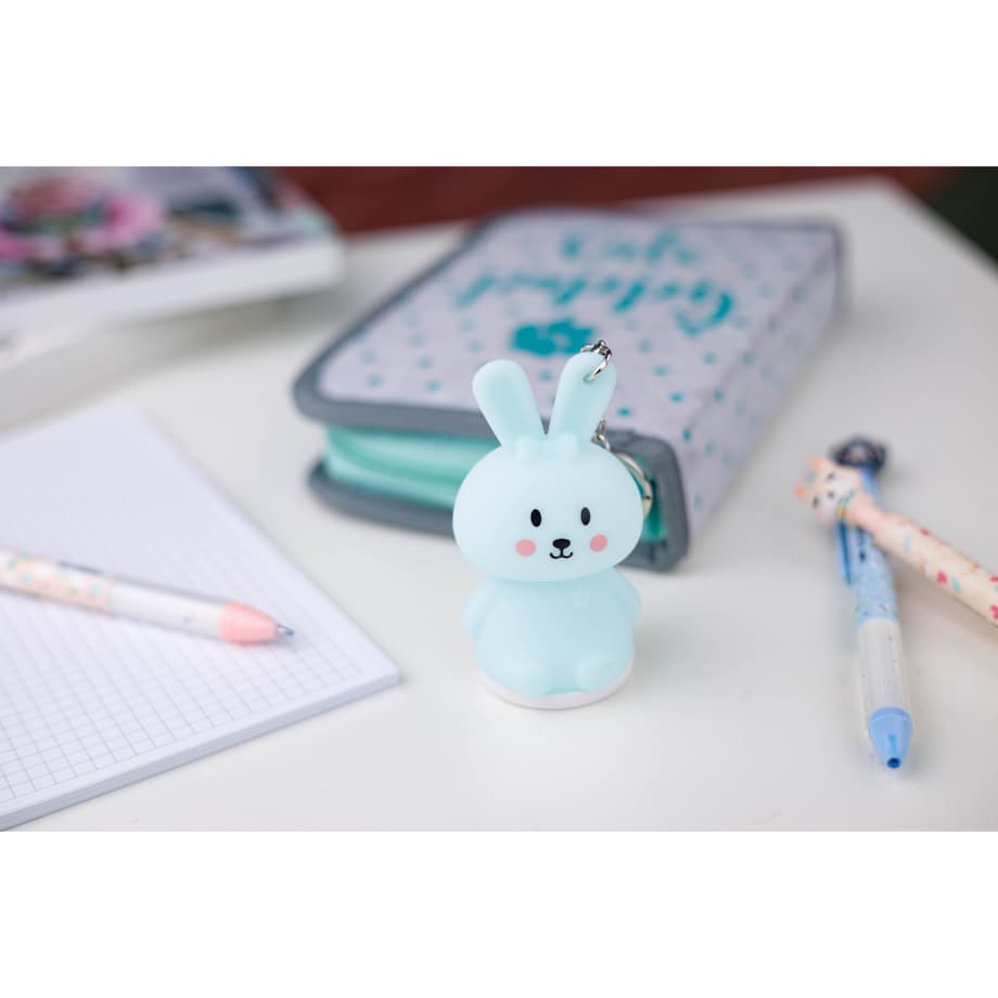 InnoGIO GIOkeyrings Rabbit GIO-152 Świecący Breloczek Króliczek 8 kolorów