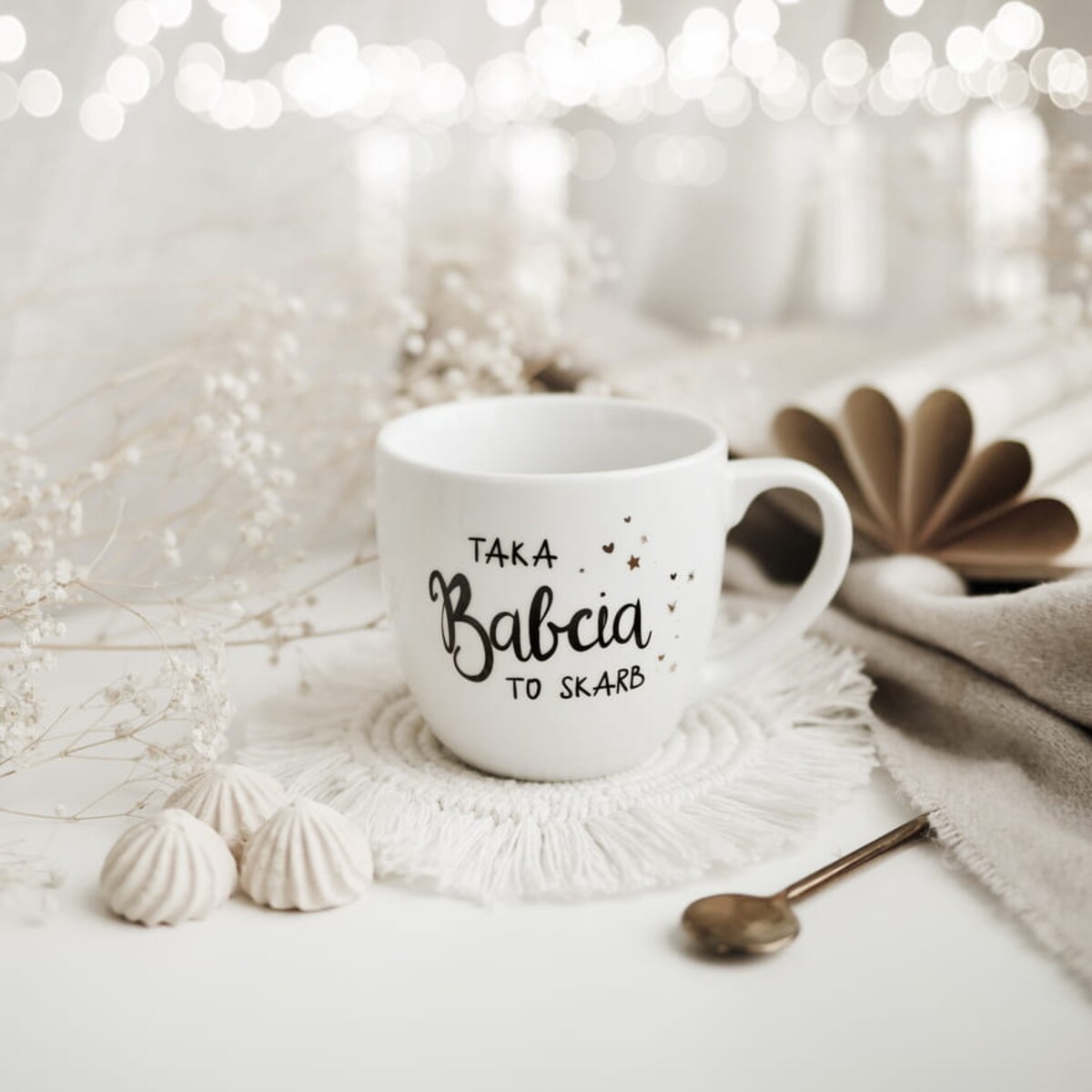 Biały kubek porcelanowy 300 ml - napis taka babcia to skarb na dzień babci dla babci