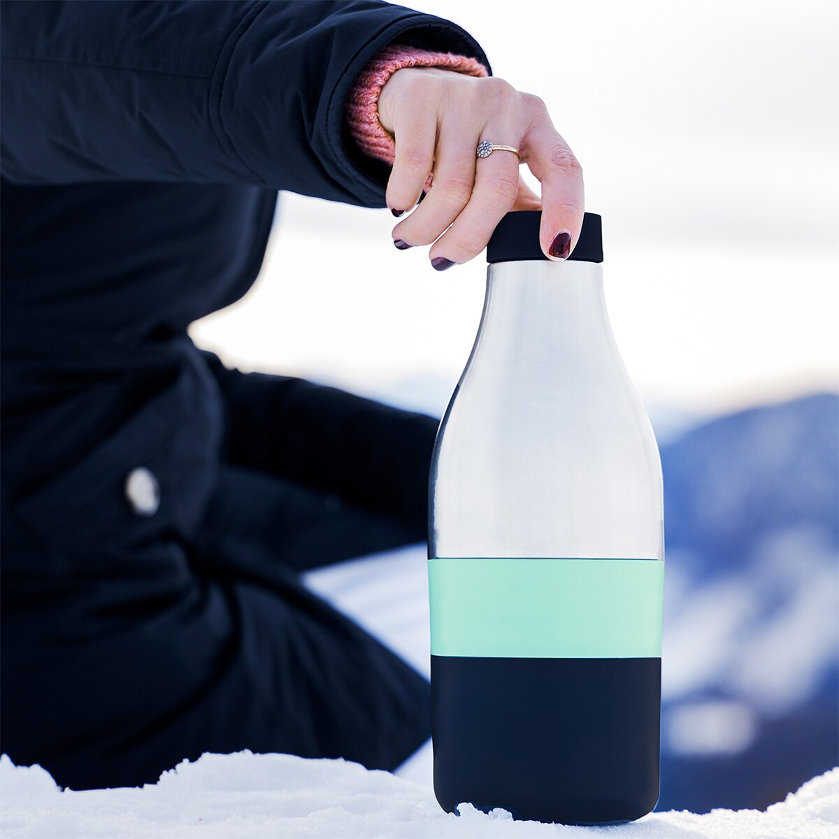 Pojemnik na jedzenie i wodę w kształcie butelki 3w1 / Trebonn