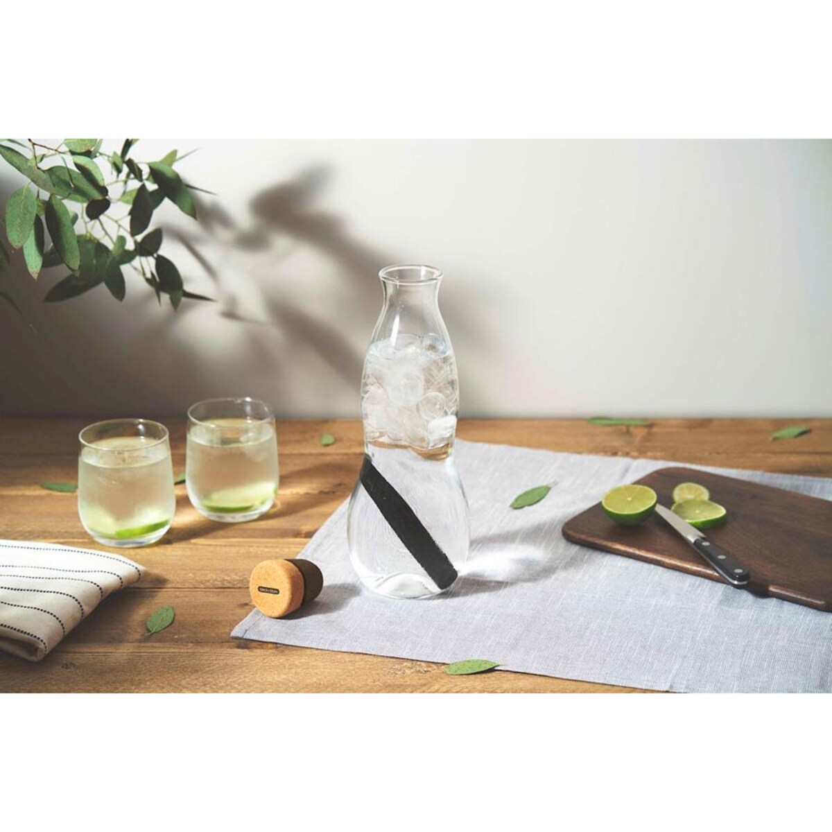 Karafka Eau Carafe New, 1100 ml, Black+Blum