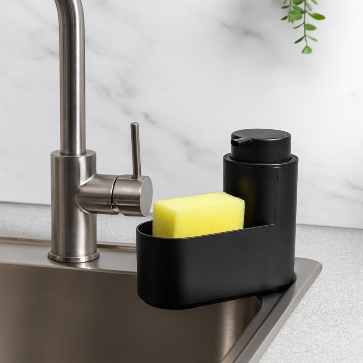 Dozownik na mydło 300 ml i gąbkę 14,5x7,4x16,5 cm MAMUTA czarny