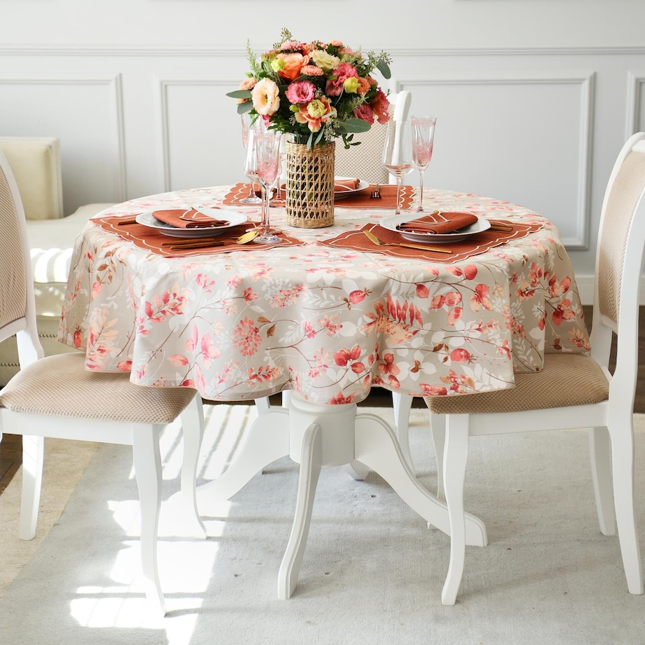 Obrus Wild Rose okrągły - Średnica ok. ⌀ 140 cm - idealny dla 4 osób