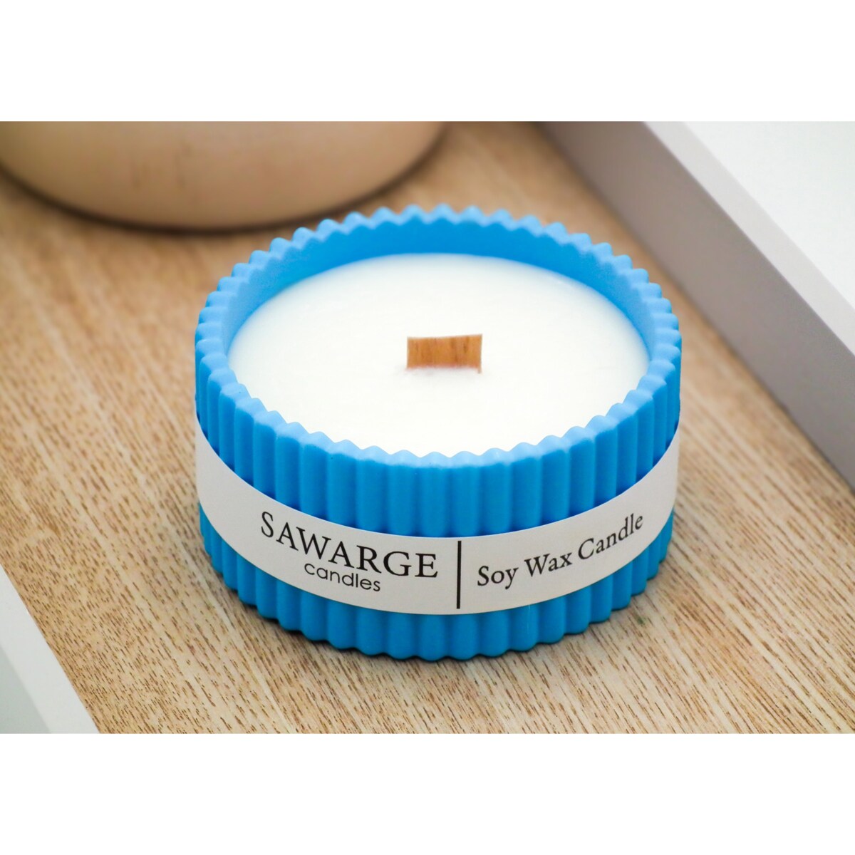 świeca sojowa dekoracyjna niebieska bezzapachowa 100g