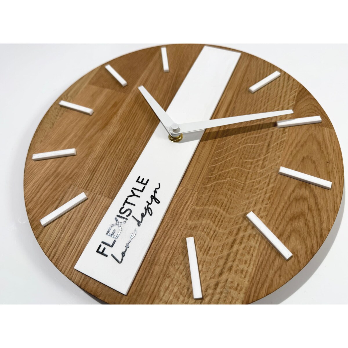 Drewniany zegar na ścianę Dąb Klasyk 30cm biały
