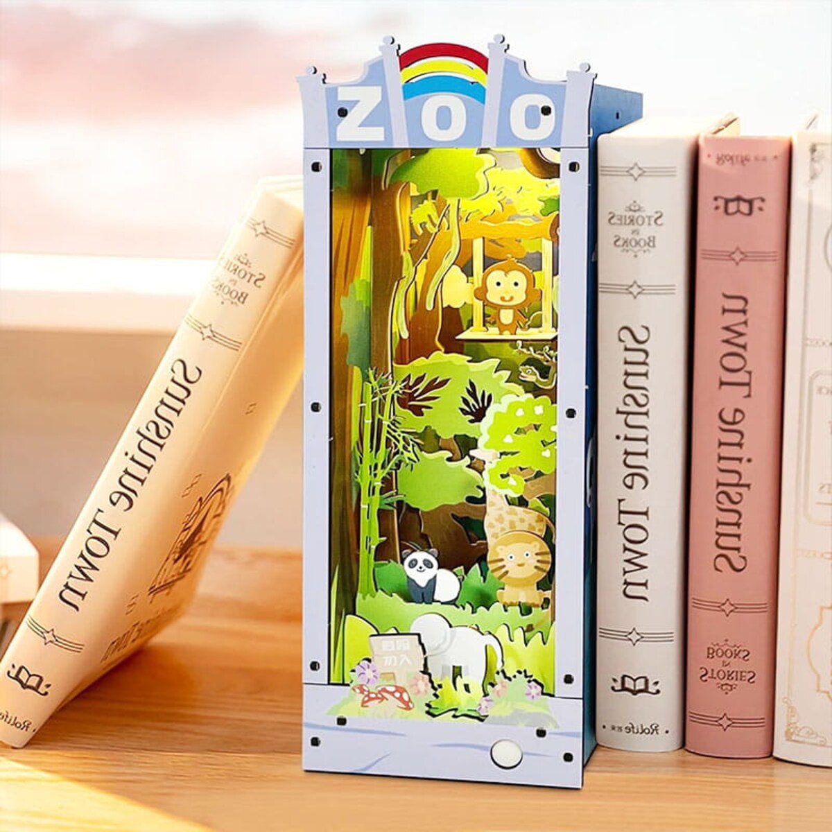 Miniaturowy domek Book Nook - Przygoda w ZOO