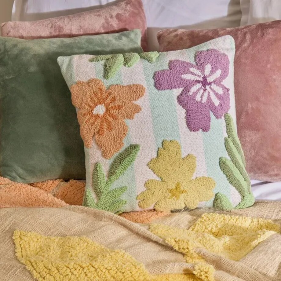 Poduszka dekoracyjna z tuftowanymi kwiatami, Wildflowers, 45x45 cm