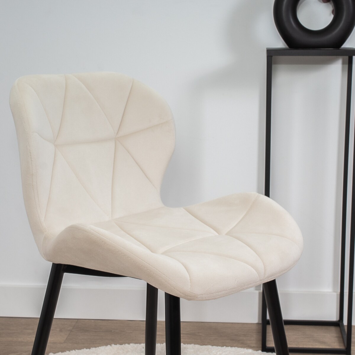 Krzesło tapicerowane skandynawskie nowoczesne welurowe beżowe