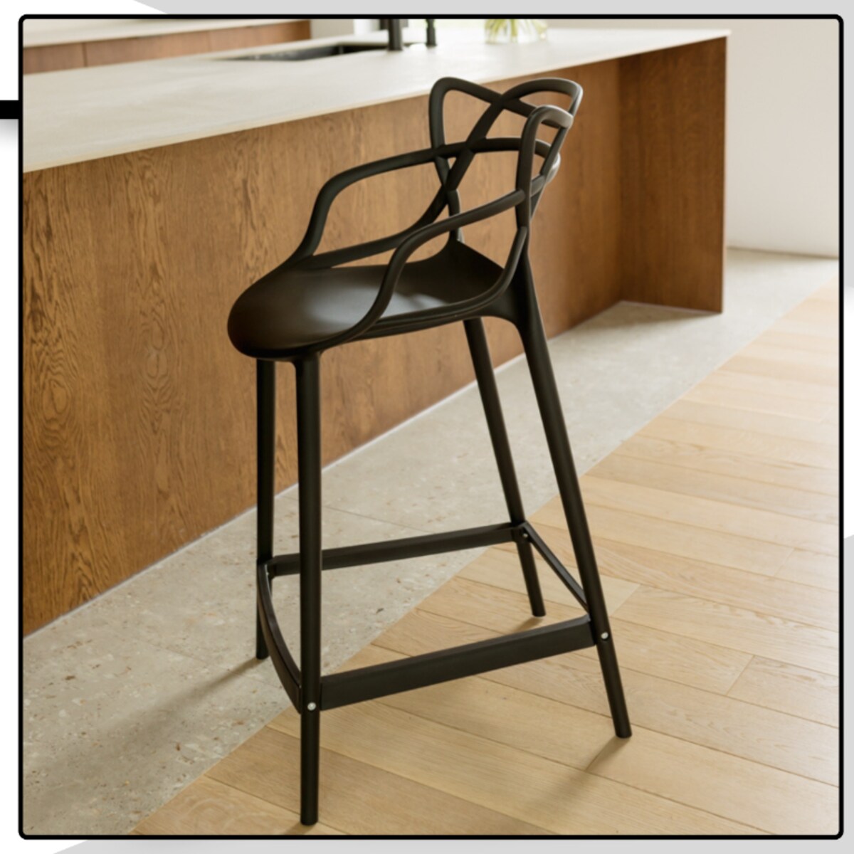 Hoker barowy plastikowy czarny ażurowy nowoczesny plastikowy do wyspy loft