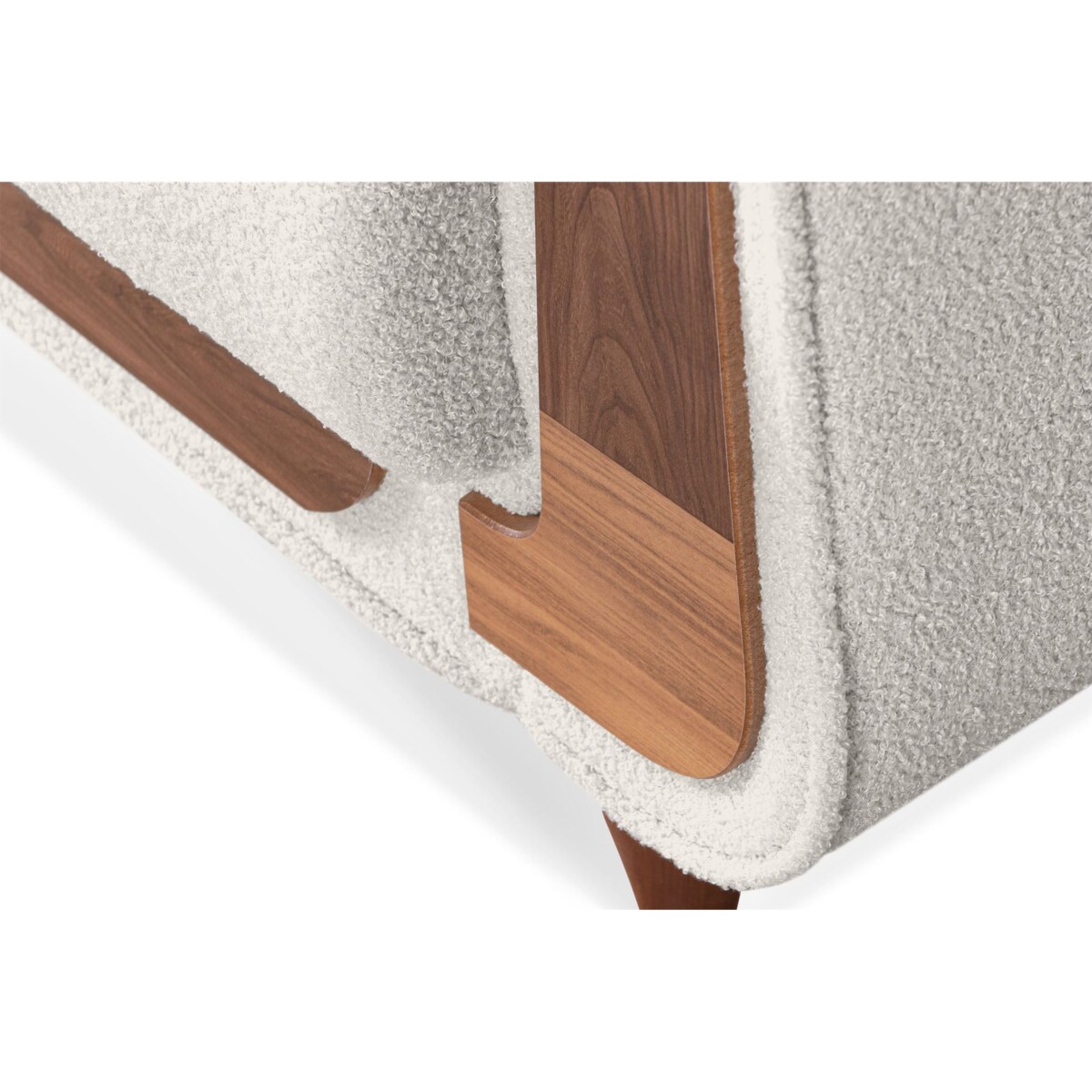 KONSIMO GUSTAVO Sofa trzyosobowa z białej tkaniny boucle