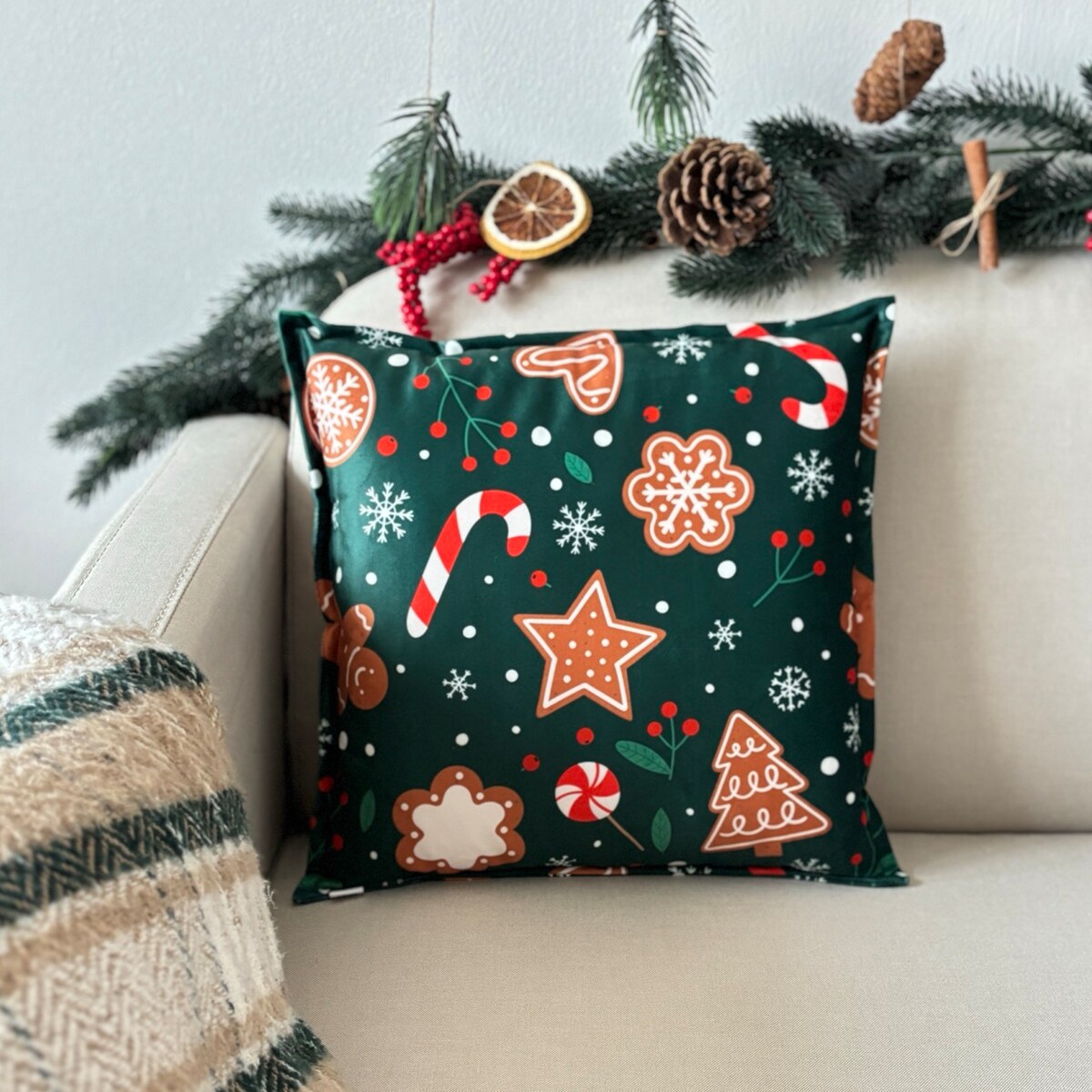 Poduszka dekoracyjna świąteczna Pierniczki Boże Narodzenie