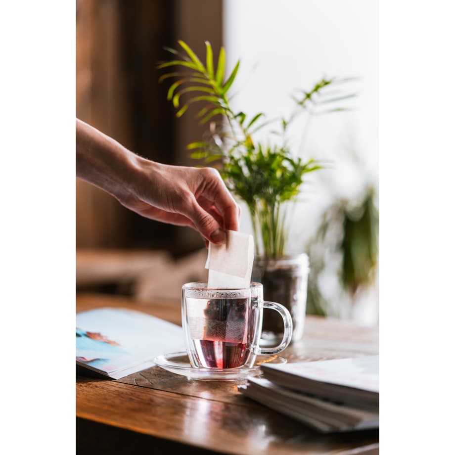 Komplet 2 filiżanek ze spodkami z podwójną ścianką 250ml Amo 27565