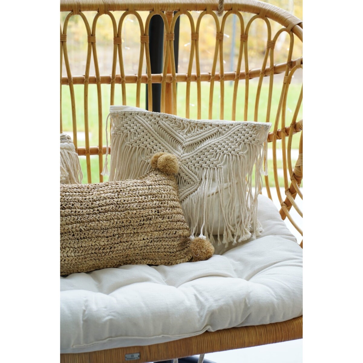 POSZEWKA TROP PROSTOKĄT Z POMPONAMI