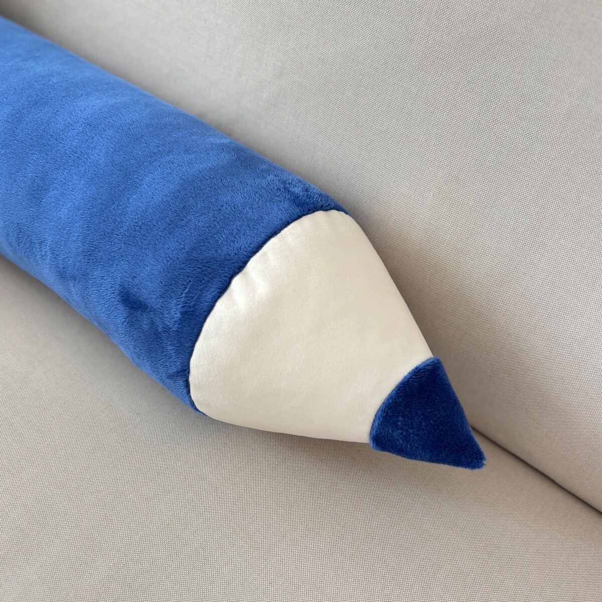 Poduszka w kształcie Kredki Kredka niebieska