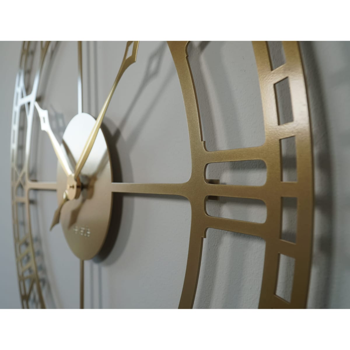 Duży metalowy zegar ścienny gold 80cm