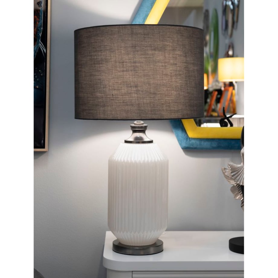 Lampa stołowa Brighty, kolor biały i szary, szkło i żelazo, 37,5 x 37,5 x 65 cm, 1 x E27, styl nowoczesny, do salonu i sypialni, Mauro Ferretti