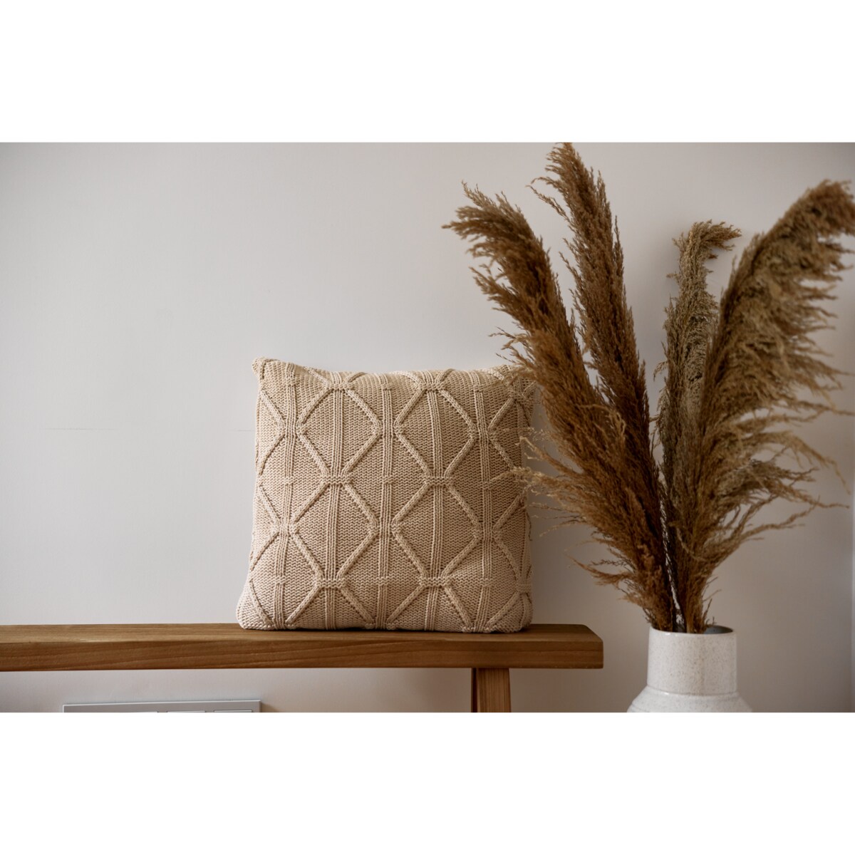 Poszewka brytyjska kwadratowa beżowa, 50 x 50 cm, La Manta