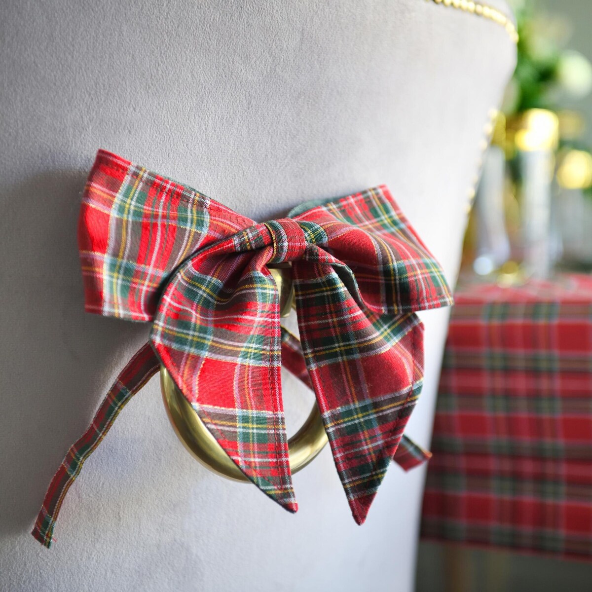 Obrus Red Tartan okrągły - Średnica ok. ⌀ 160 cm - idealny dla 5 osób