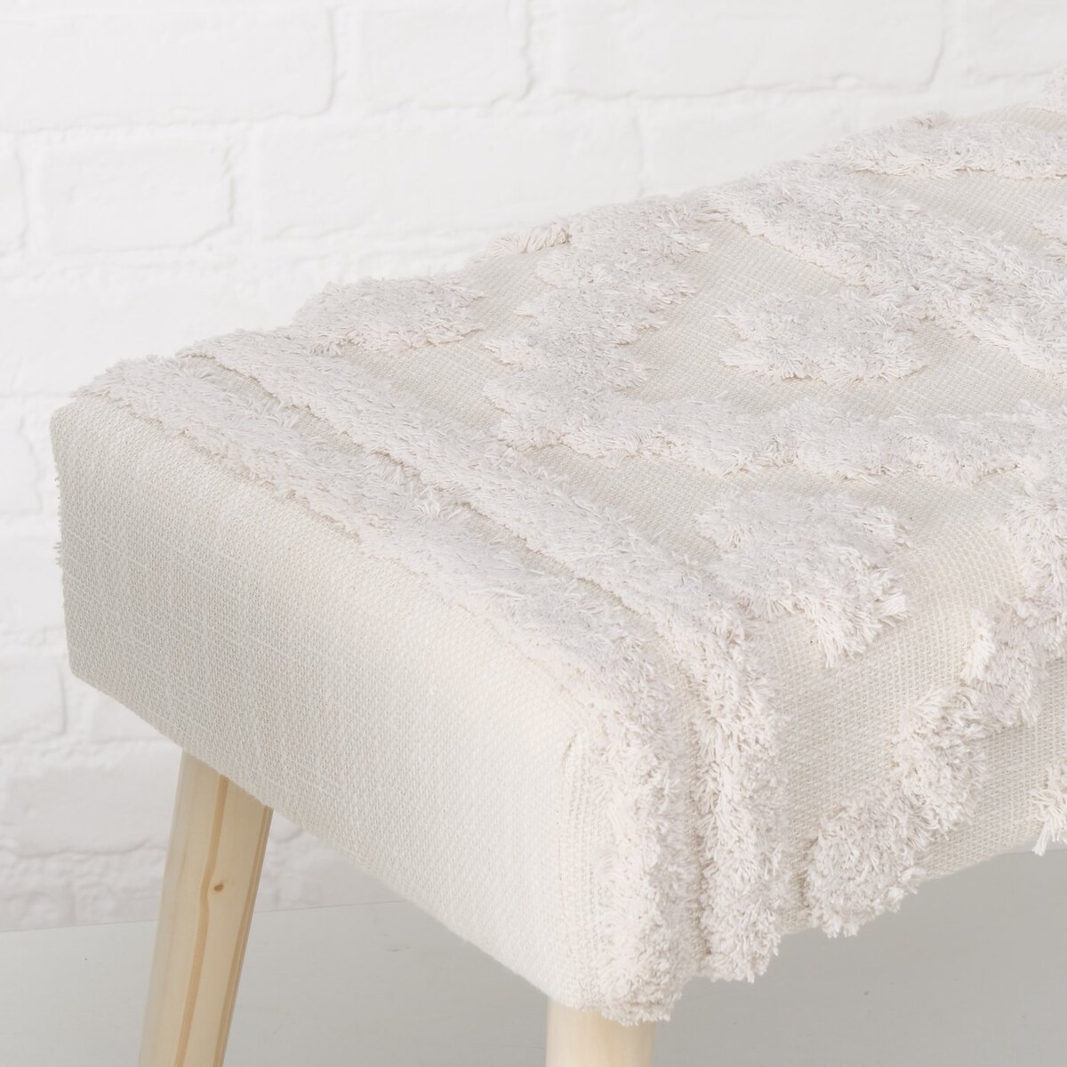 Ławka tapicerowana boho KADI z drewnianymi nogami, 60 x 32 x 41 cm