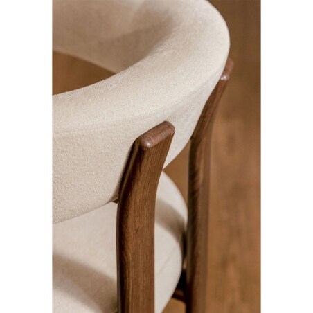 Krzesło z podłokietnikami tapicerowane Jolie, kremowo-beżowe, ciemne drewno