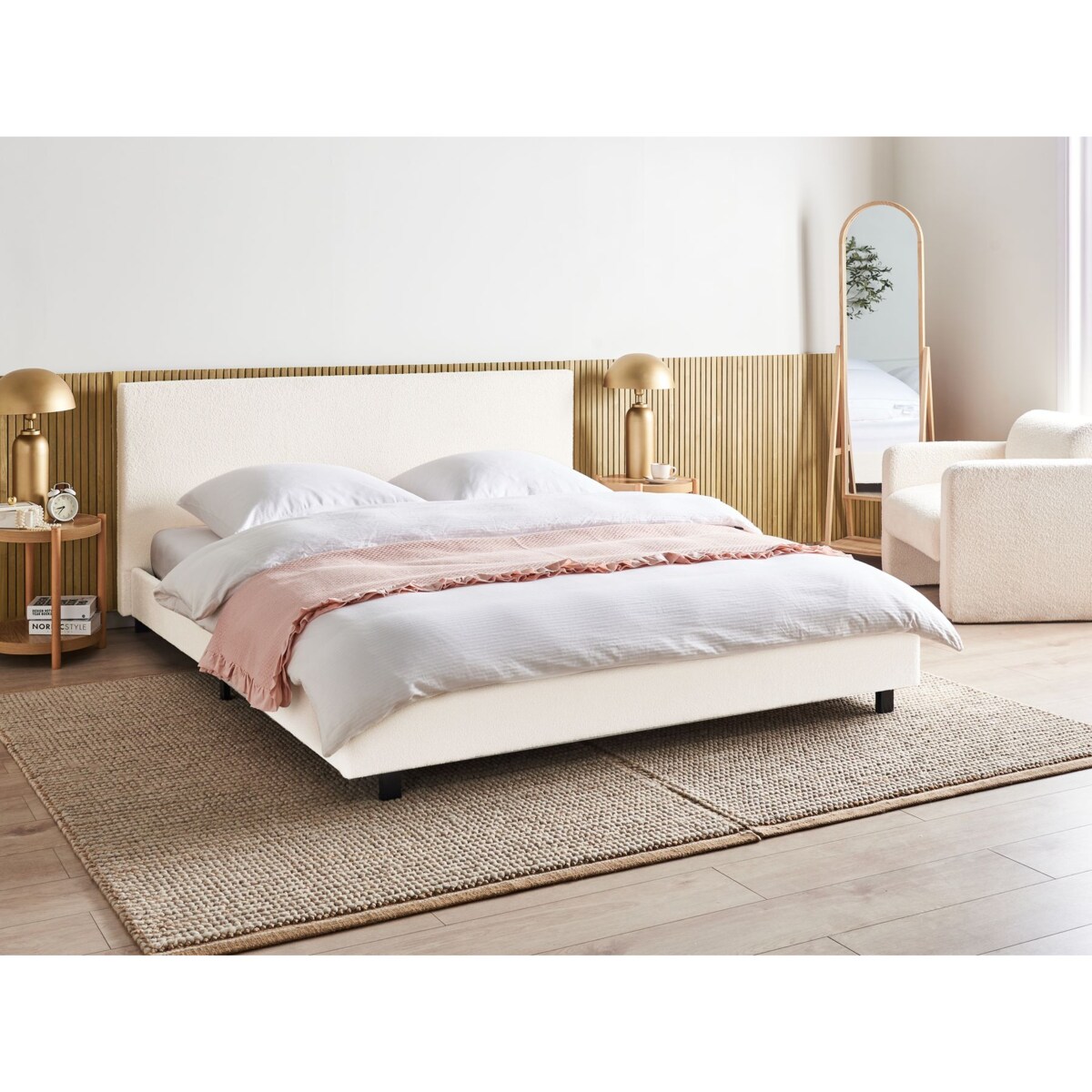 Łóżko Boucle ALBI 180 x 200 cm Złamana biel