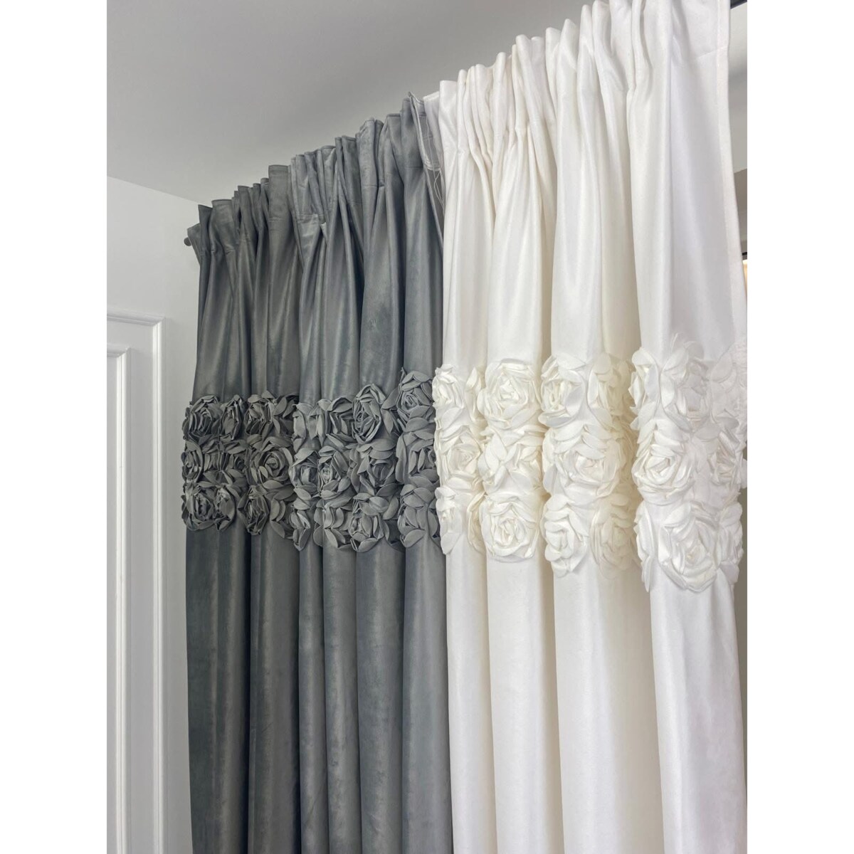 Zasłona welurowa "royal roses" z wyszywanymi różami 140x270 cm taśma | stalowy