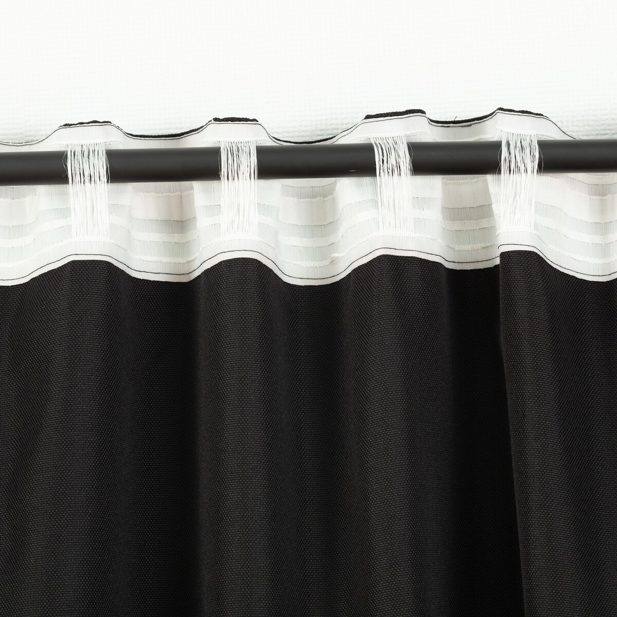 Zasłona BASIC na taśmie marszczącej 140x300cm czarny 1 szt. 140x300 czarny