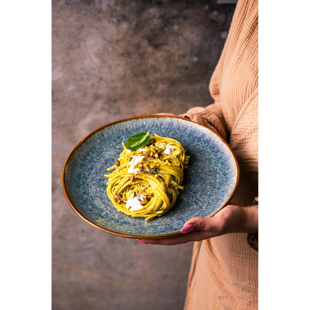 Serwis obiadowy Aokari niebiesko-biały na 6 osób 18 szt. Nowoczesny Do zmywarki Komplet talerzy