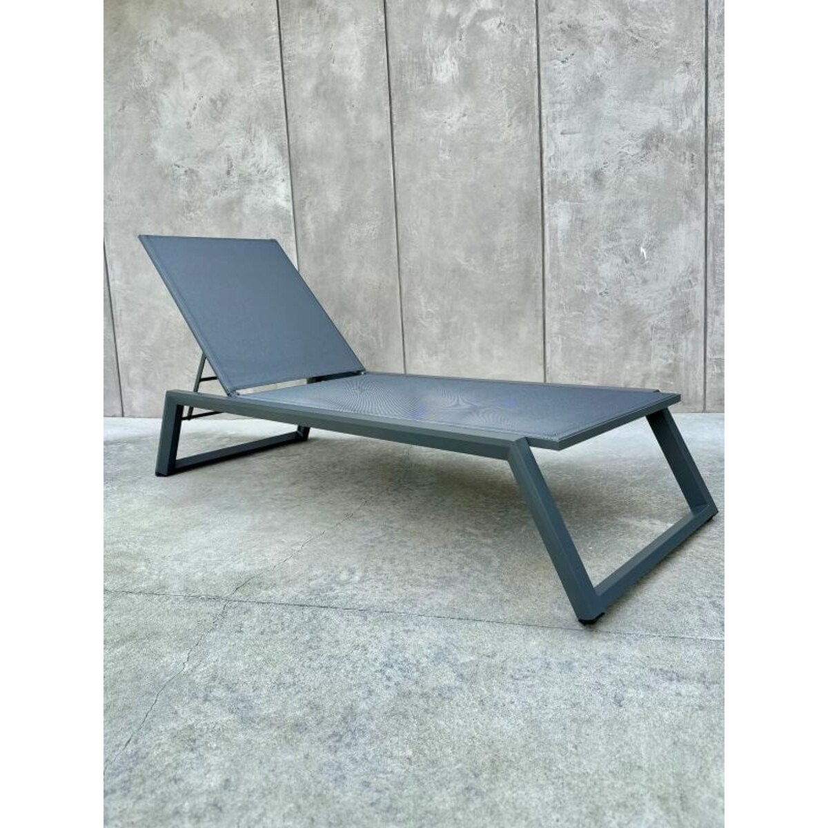 ALUMINIOWY LEŻAK SERENE SZARY