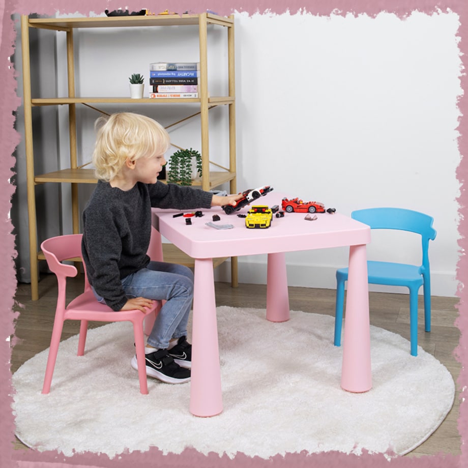 Stolik dla dzieci różowy plastikowy do pokoju dziecka dziecięcy