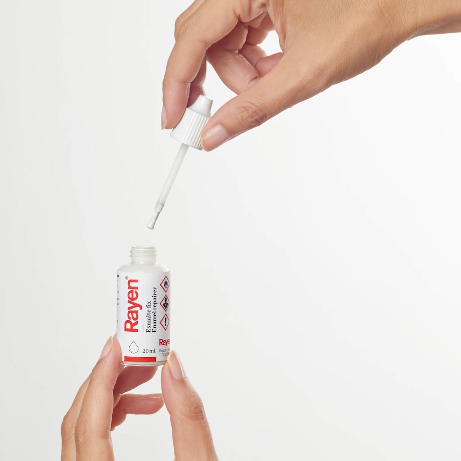 Masa naprawcza do emaliowanych elementów Rayen - 20 ml, Biały