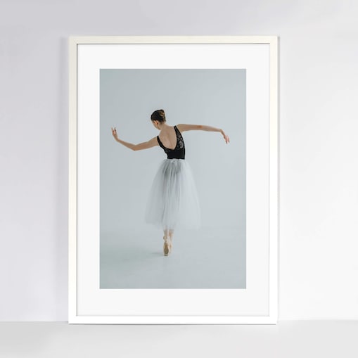 Ramka na zdjęcia 50x70 cm biała rama MDF z plexi do powieszenia pion poziom klasyczna ramka