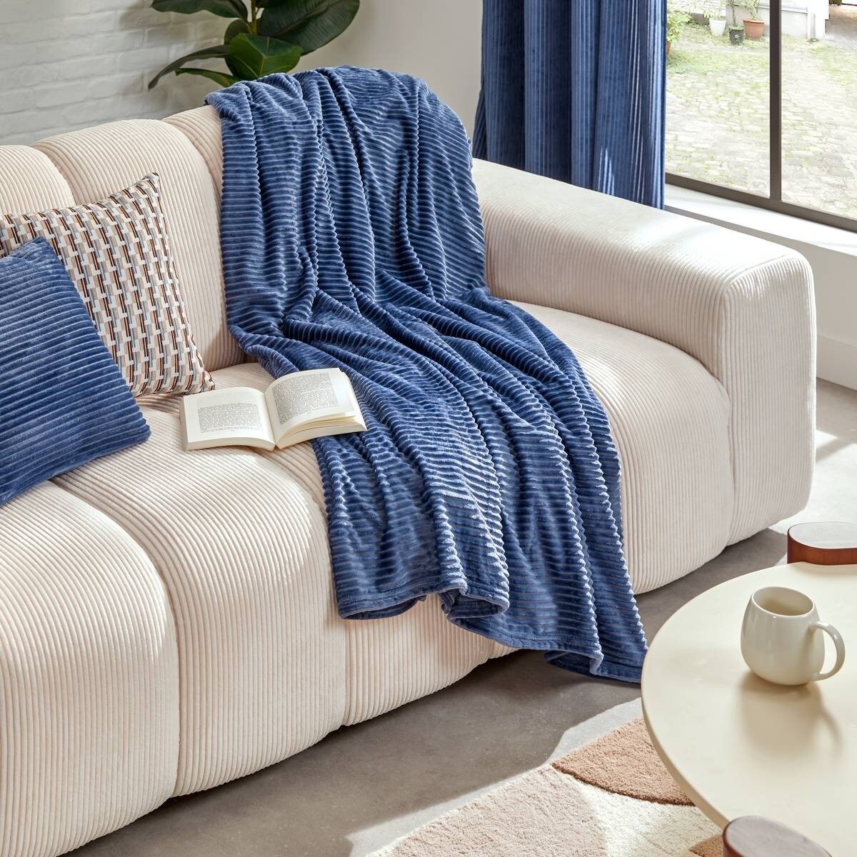 Narzuta teksturowana, granatowa, 220x240 cm Arum granatowa