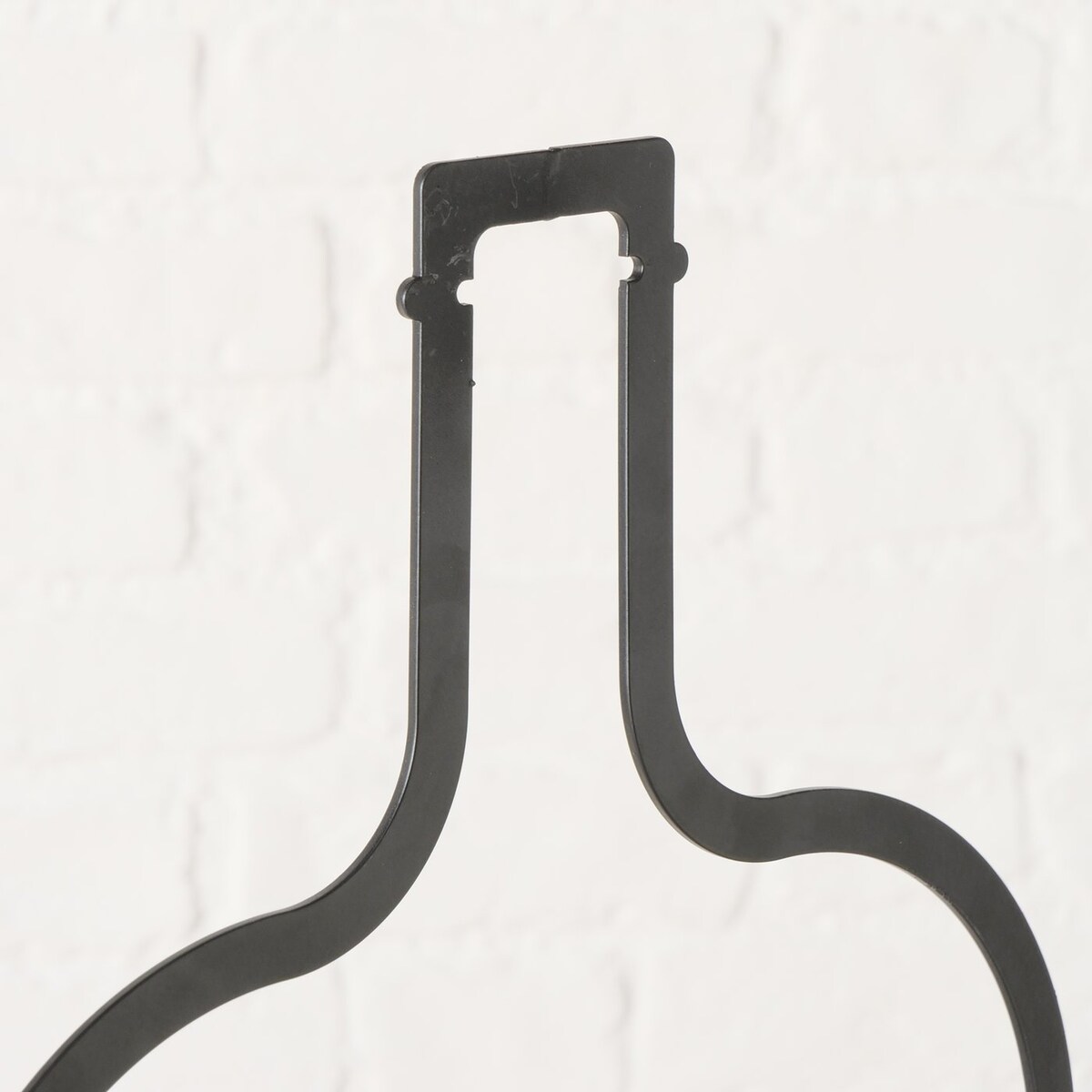 Stojak na wino metalowy w kształcie butelki BOTELLA, wys. 54,5 cm