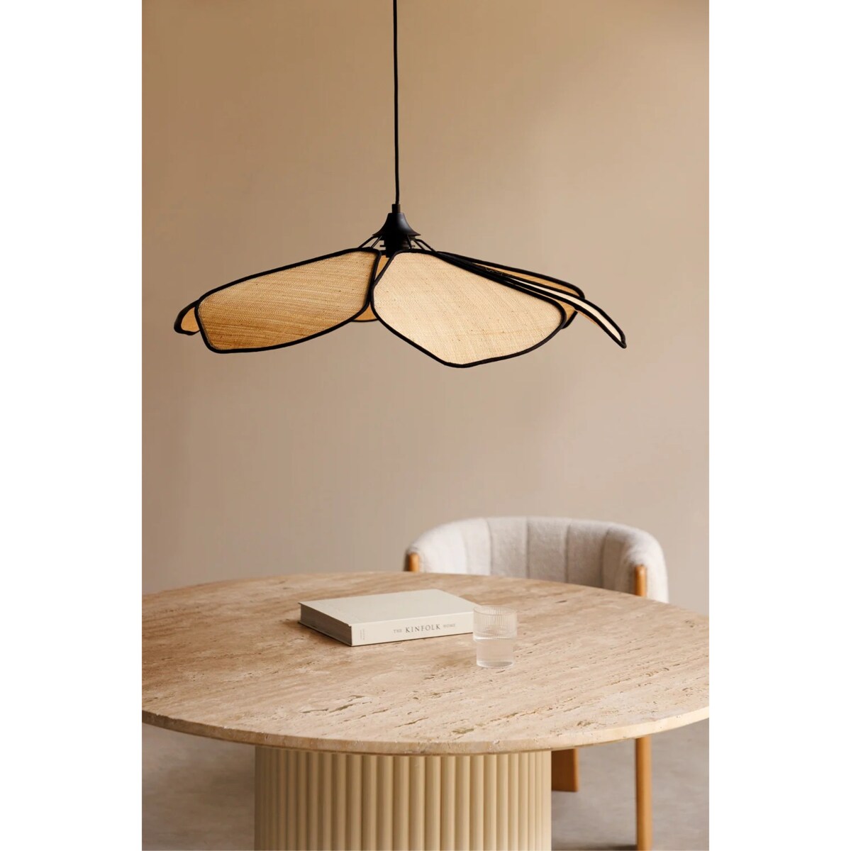 Lampa wisząca beżowo-czarna Benavid Ø75 cm