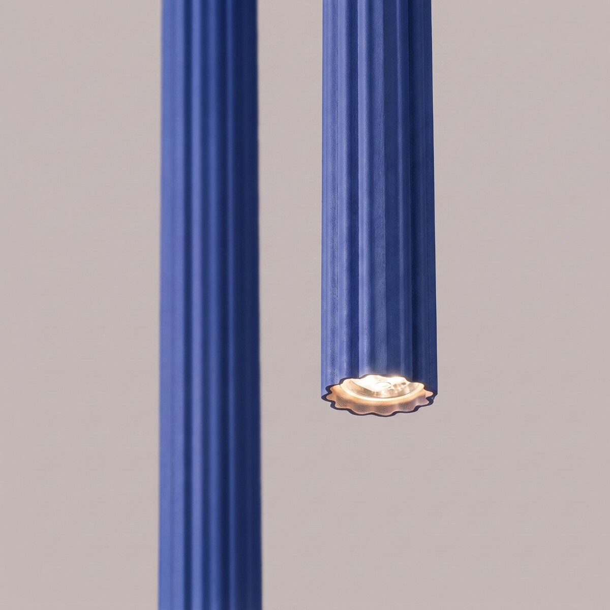 Lampa wisząca ARCHE 2P ultramaryna