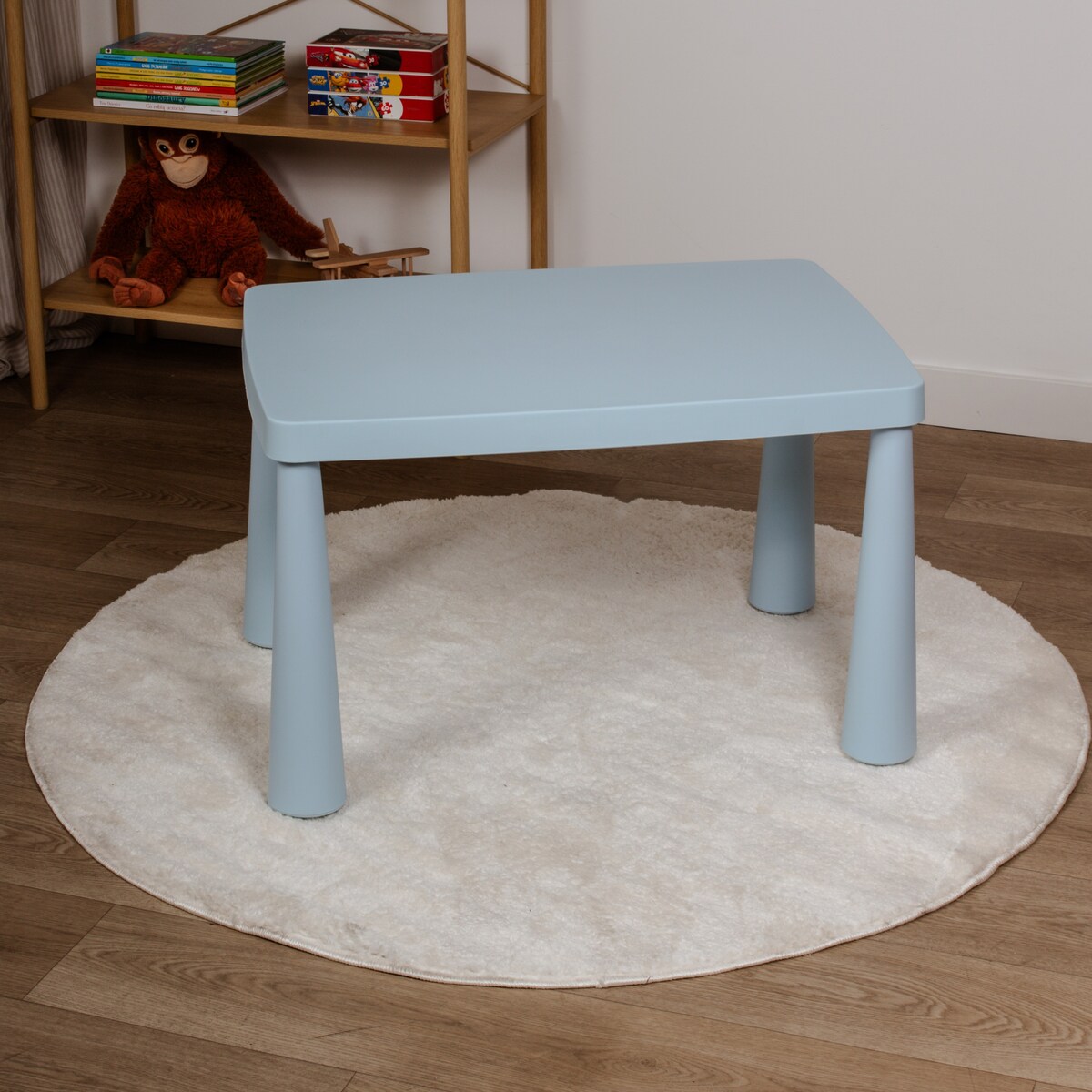 Stolik dla dzieci plastikowy niebieski stabilny stoliczek