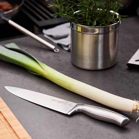 Nóż szefa kuchni Basic Line 20cm - Roesle