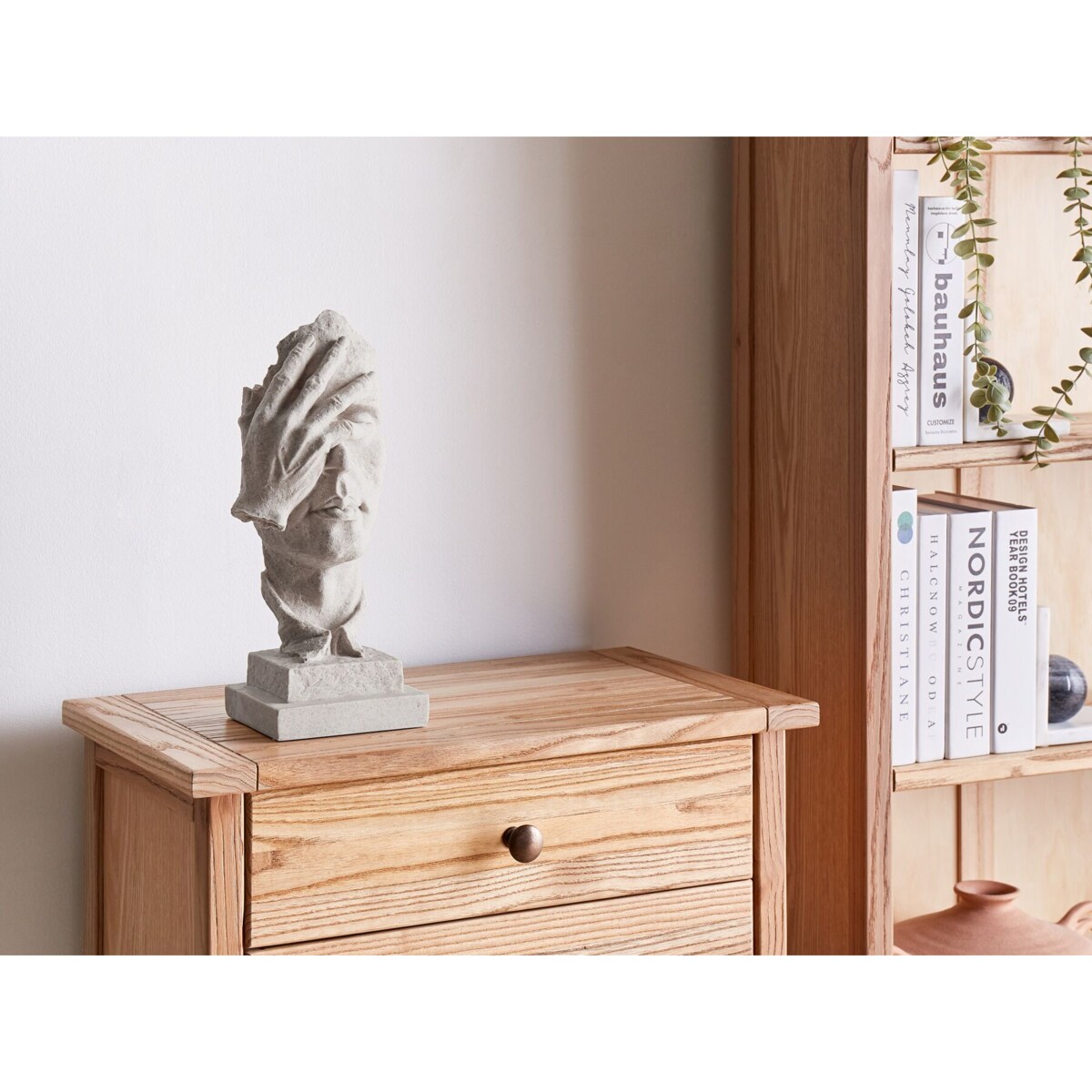 Figurka dekoracyjna szara PUUMALA