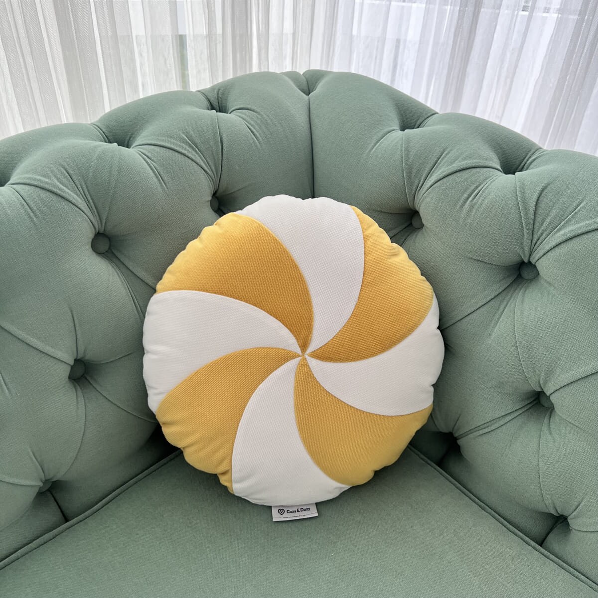 Okrągła poduszka cukierek - Yellow Candy