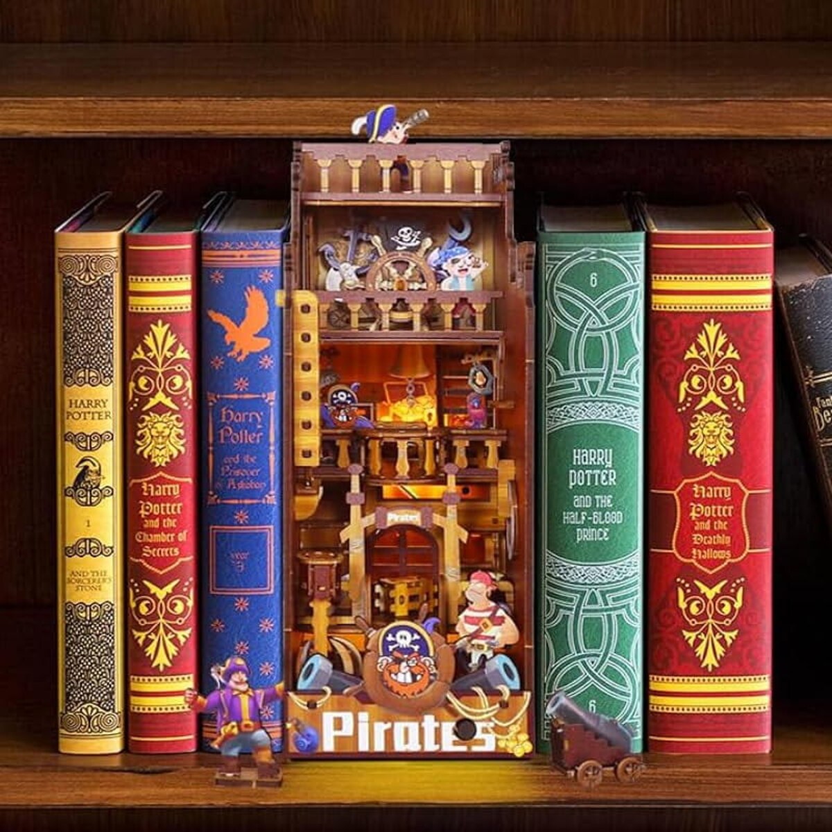 Miniaturowy domek Book Nook - Wyspa Piratów