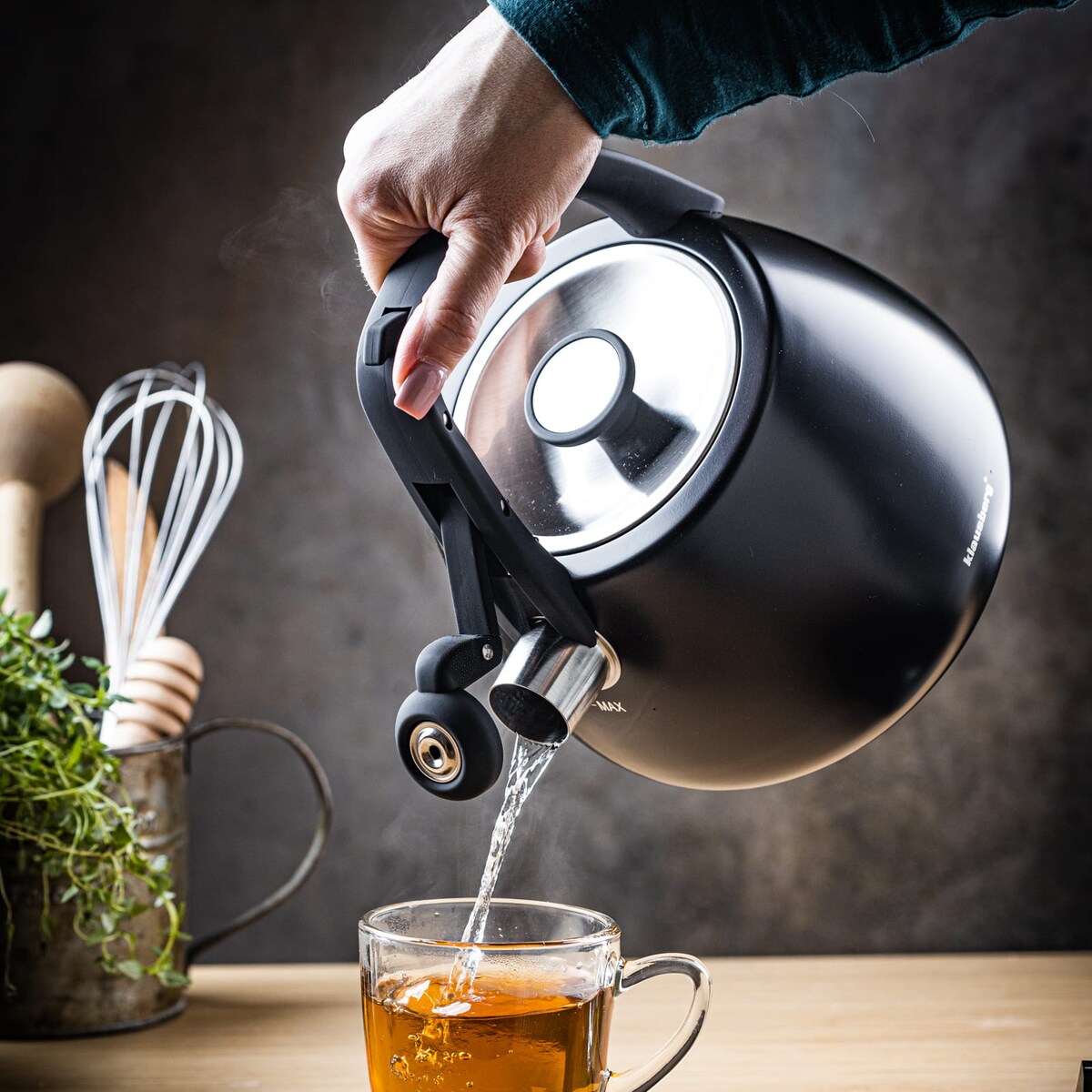 Czajnik stalowy na gaz 2.5L indukcja czarny matowy KLAUSBERG