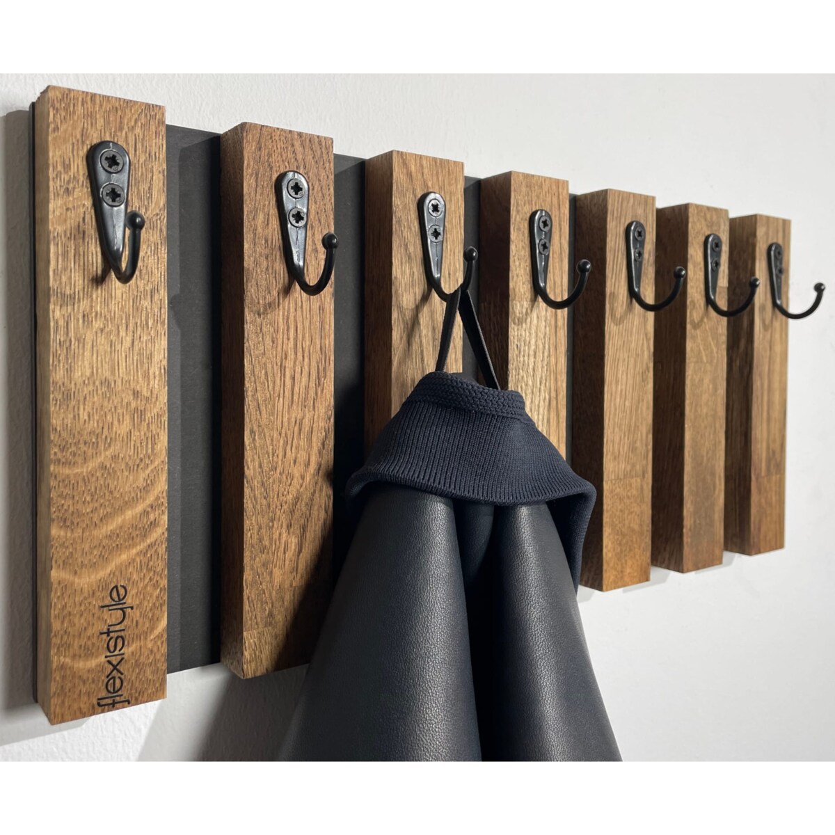 Drewniany wieszak na klucze Lamele 40cm brązowy