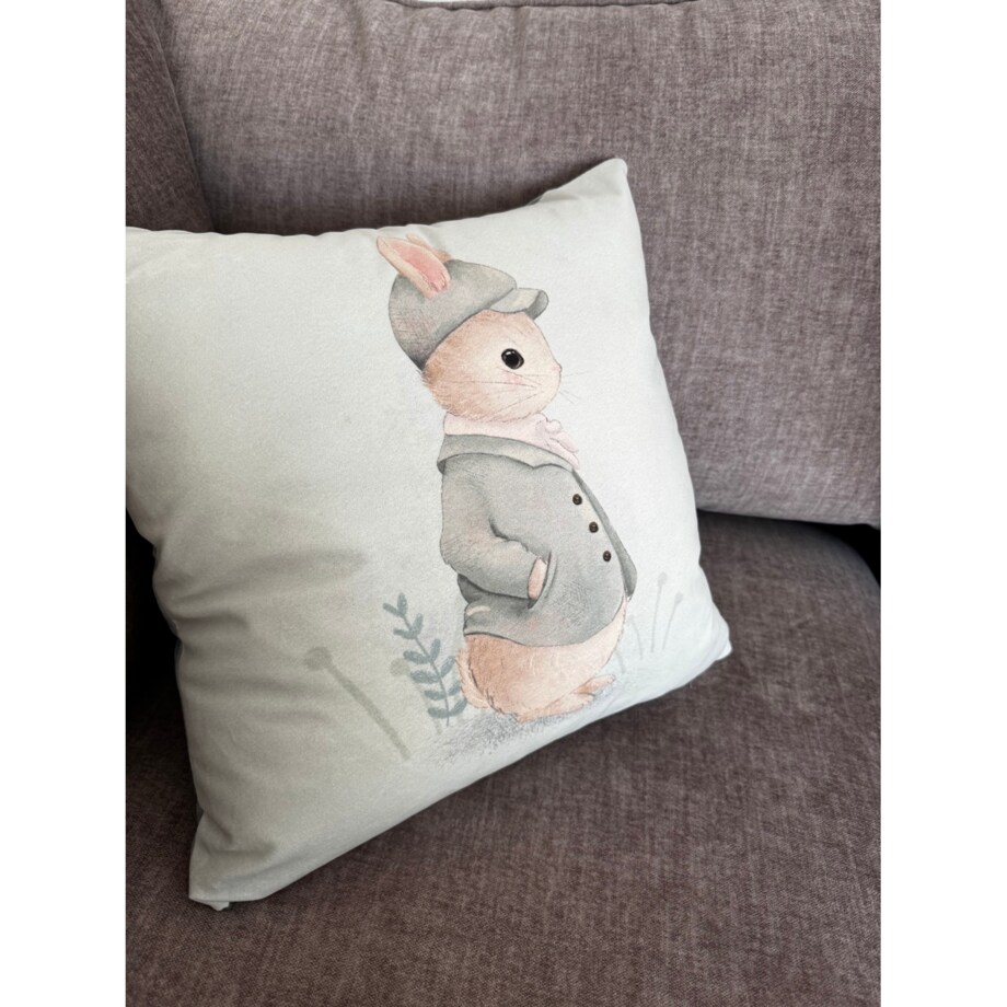 Dekoracyjna poszewka Wielkanocna z weluru Zajączek w kaszkiecie