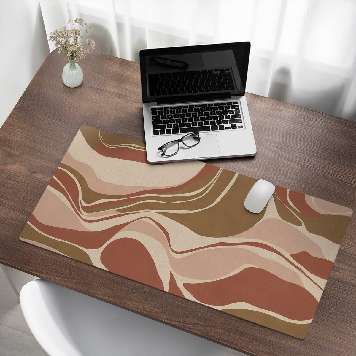 Beżowa mata na biurko Abstrakcyjne fale, 100x50 cm