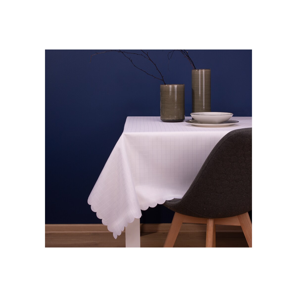 Konsimo RODERI Obrus, biały