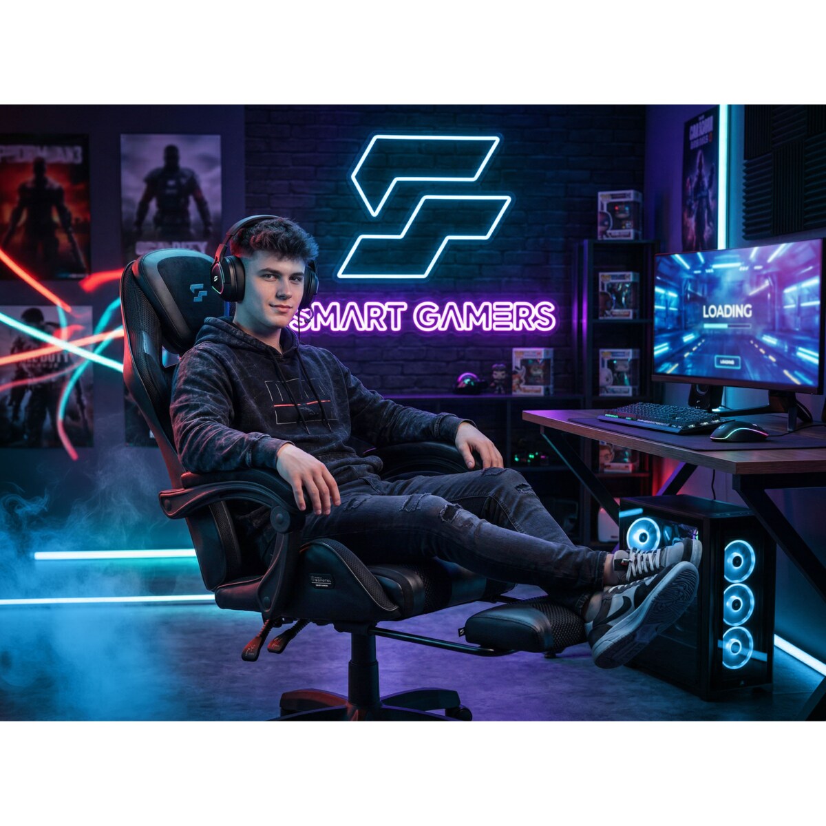 Fotel gamingowy obrotowy dla gracza podnóżek Sofotel Specter czarny