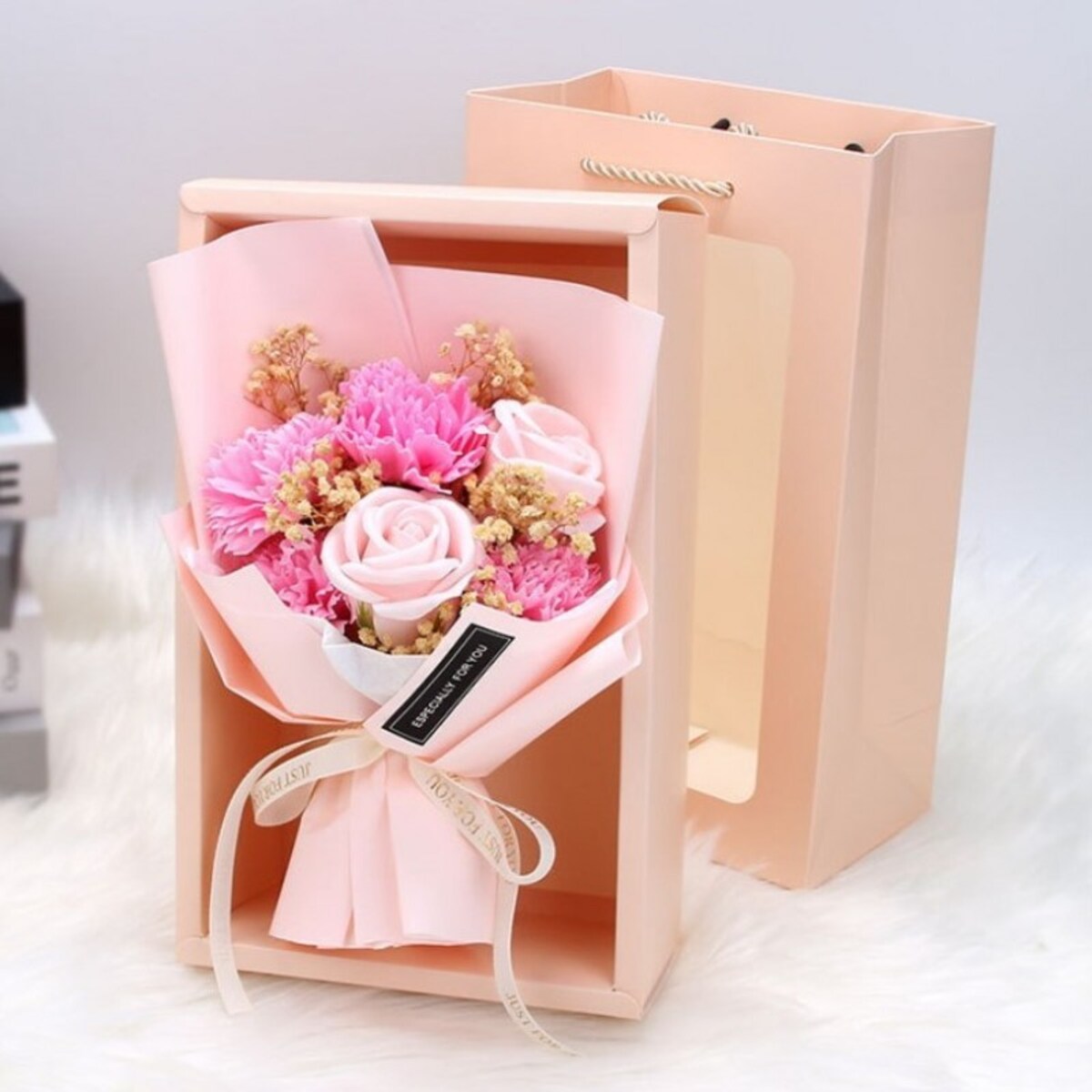 Bukiet zapachowych kwiatów mydlanych w pudełku 6 szt. flower box BUK09R