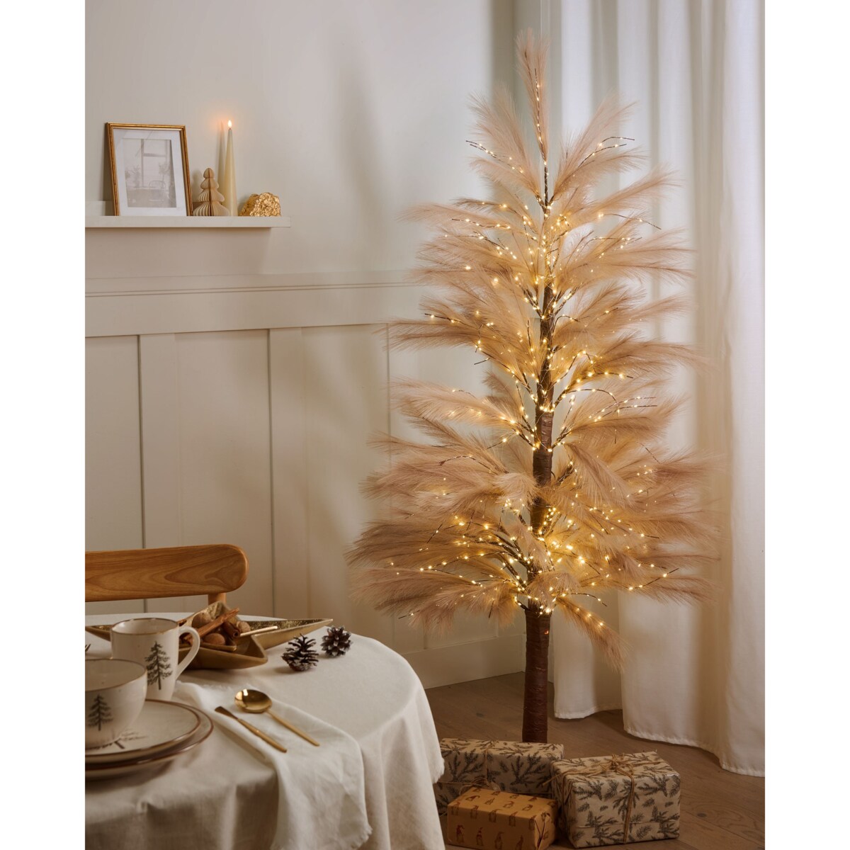Dekoracja ogrodowa LED HAUGANES Choinka 190 cm Beżowy