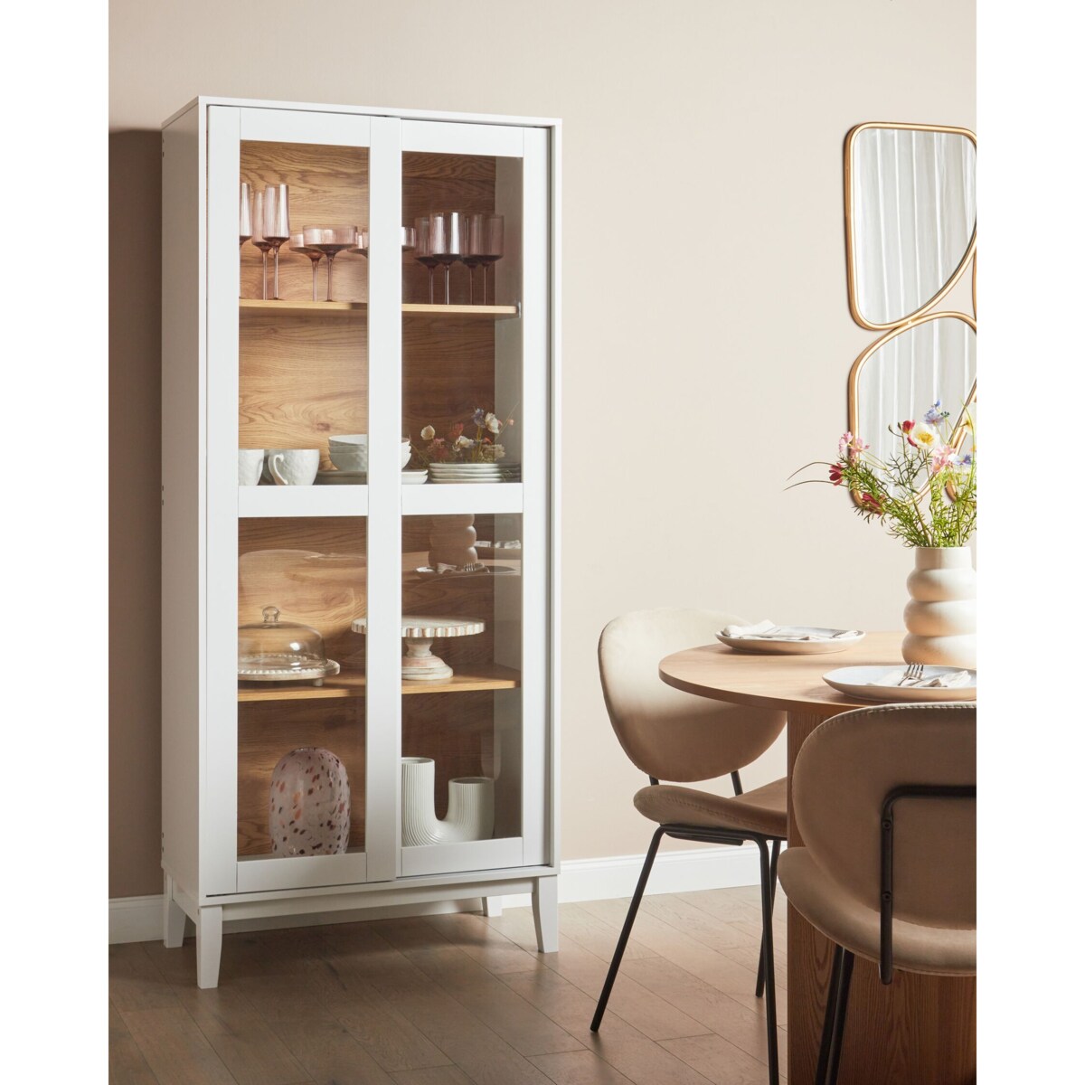 Witryna ze szklaną gablotą biała RUMSON